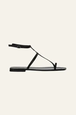 Outlet Maze Trek Sandals In Black Shoes