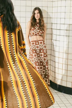 Spice Island Skirt Bottoms